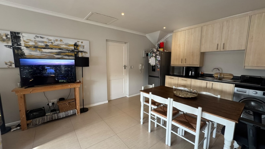 1 Bedroom Property for Sale in Woodstock Western Cape